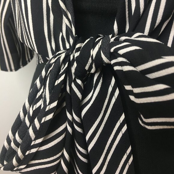 Lock & Key - Black and White Wrap Cardigan - M - Picture 4 of 9